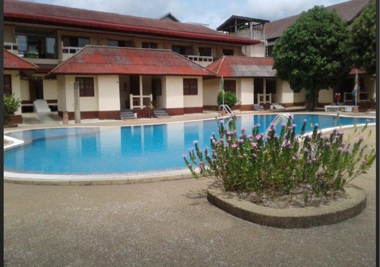 Best Resort Maret Luaran gambar