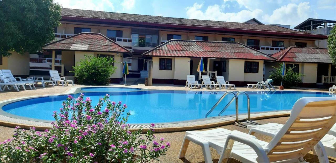 Best Resort Maret Luaran gambar
